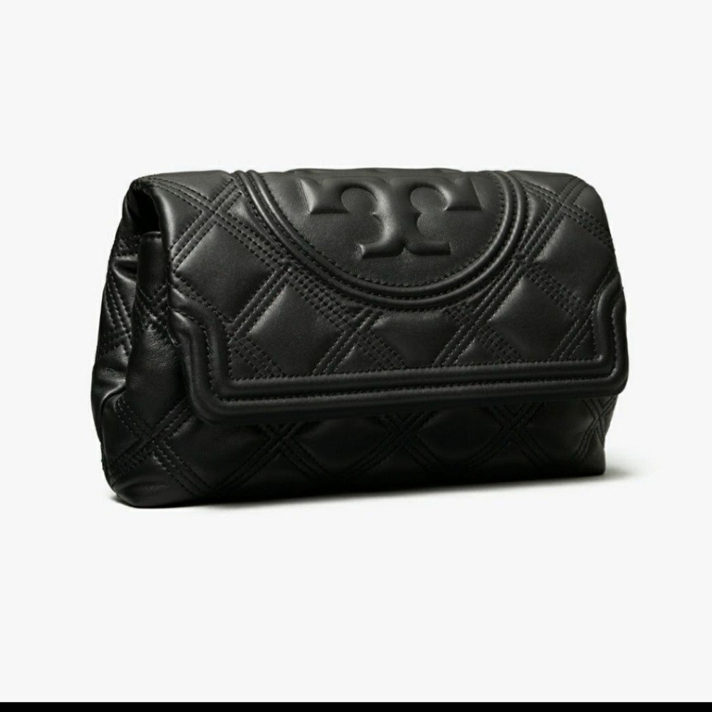 SOLD! Tory Burch Fleming  Leather Soft Clutch - Picture 4 of 11